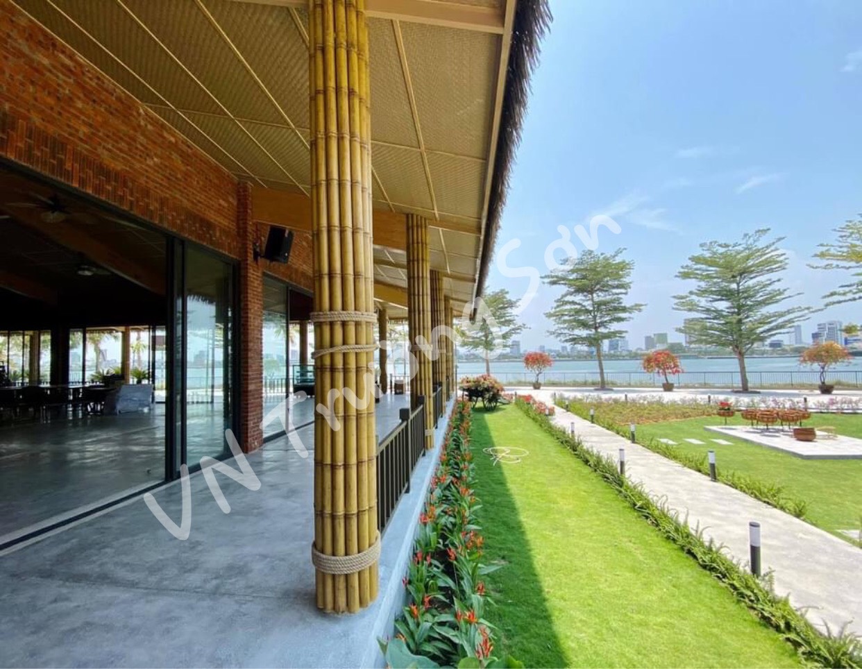 Dự Án Thi Công Mái Lá Nhân Tạo DRAFT BEER Phú quốc